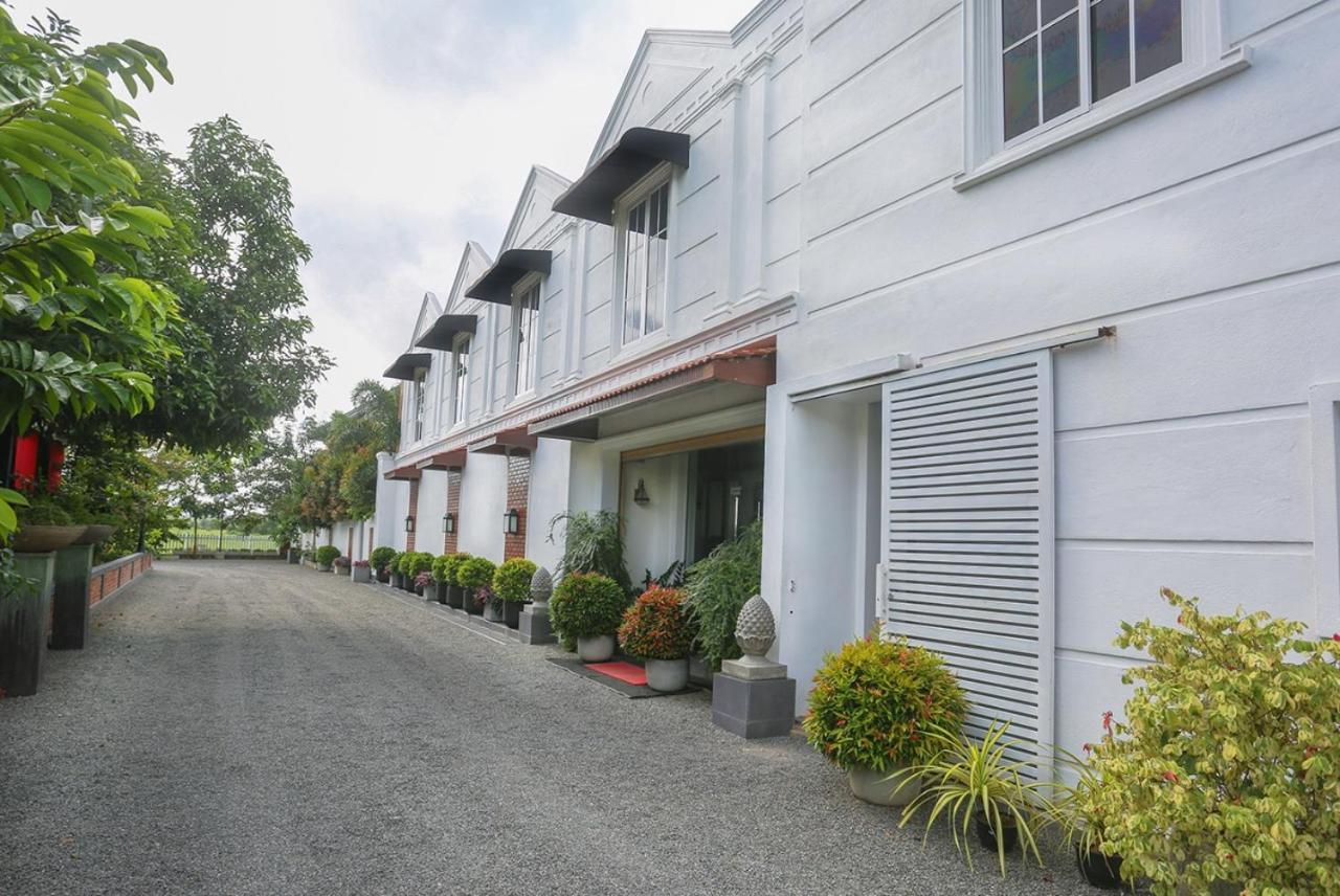 Akash By Dbi Hotel Gampaha Exterior photo