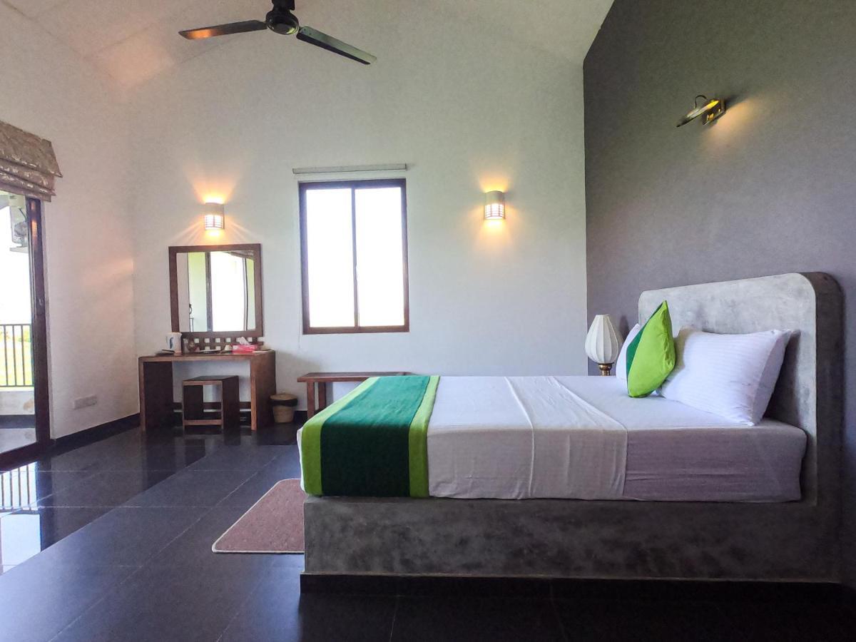 Akash By Dbi Hotel Gampaha Exterior photo