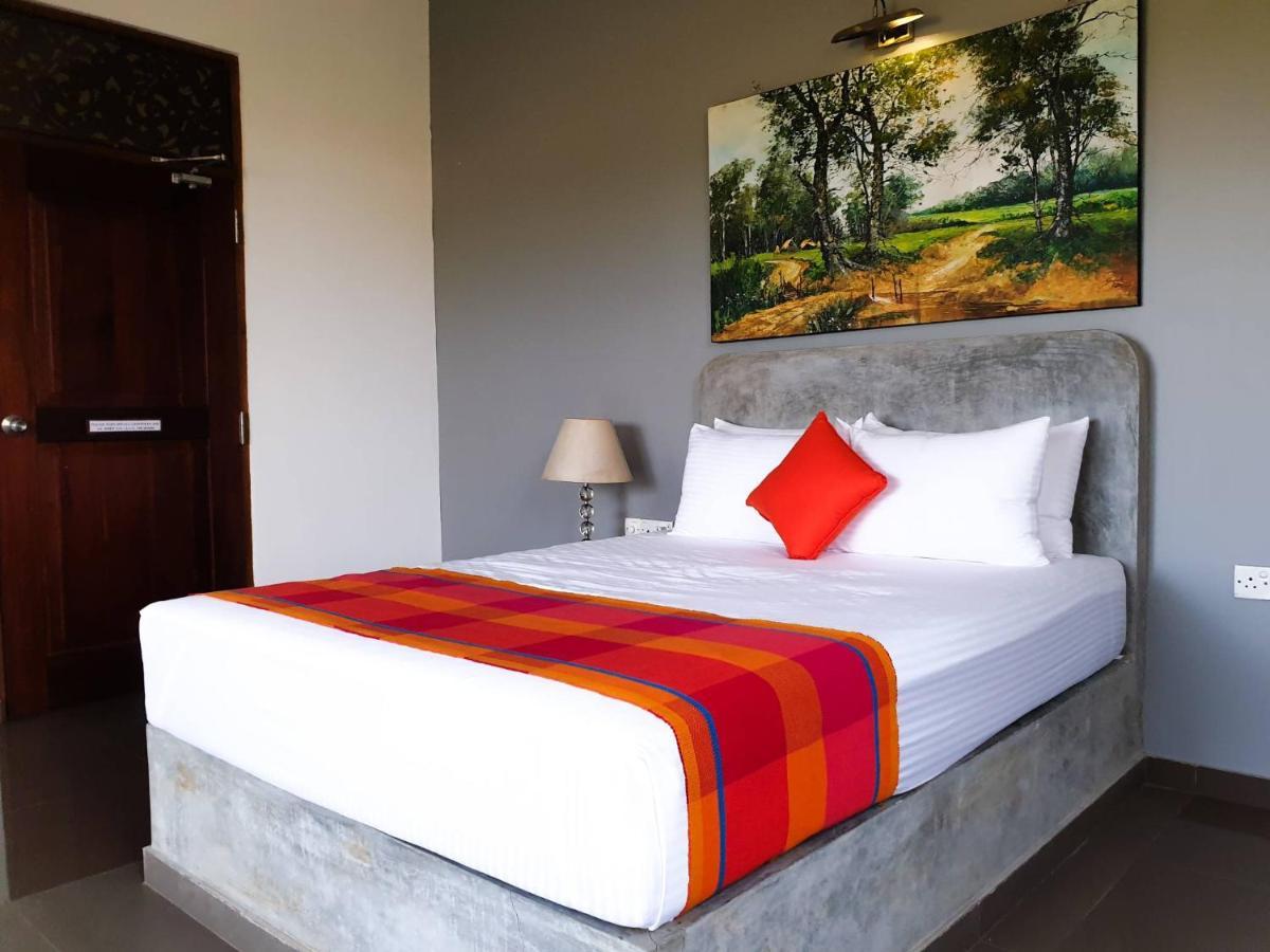 Akash By Dbi Hotel Gampaha Exterior photo